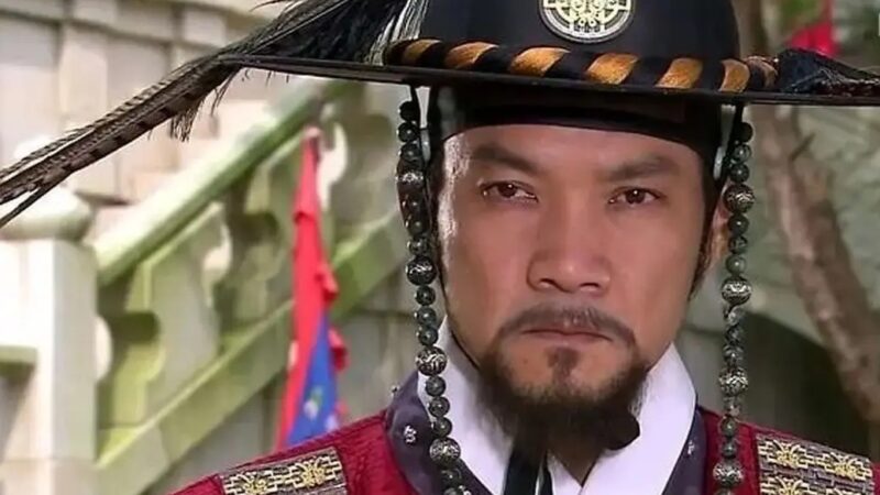 سفر در زمان| فرمانده سئو سریال دونگ‌یی در جشن تولد 59 سالگی اش؛ سال 1402