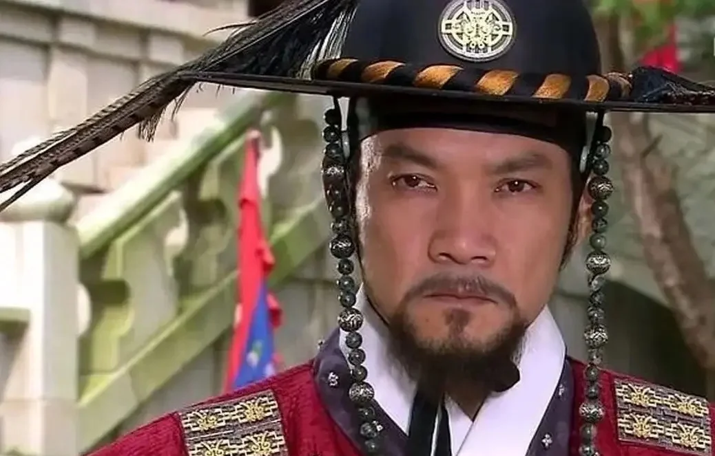 سفر در زمان| فرمانده سئو سریال دونگ‌یی در جشن تولد 59 سالگی اش؛ سال 1402