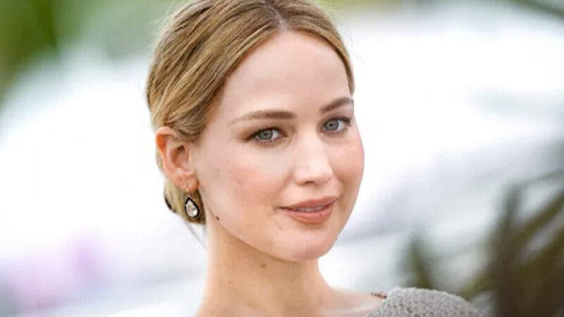 جنیفر لارنس با استایل زمستانی گرم و شیک، همه را شگفت‌زده کرد!