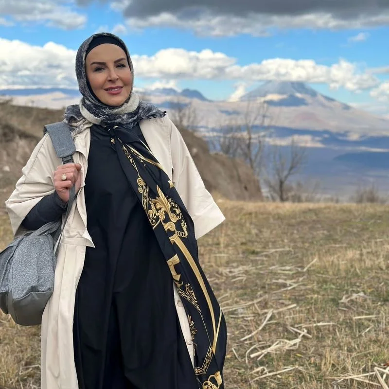 آزیتا ترکاشوند در رشته کوه های آرارات 2