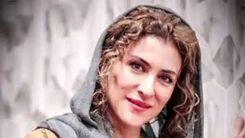 عکس| سفر در زمان؛ «ویشکا آسایش» در 28 سالگی و با شمشیری روی دوش؛ سال 79