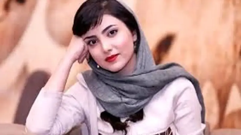 عکس| زیبا کرمعلی در جشن تولد ۲۹ سالگی‌اش؛ جشن شاعرانه در دل مه‌های جنگل!