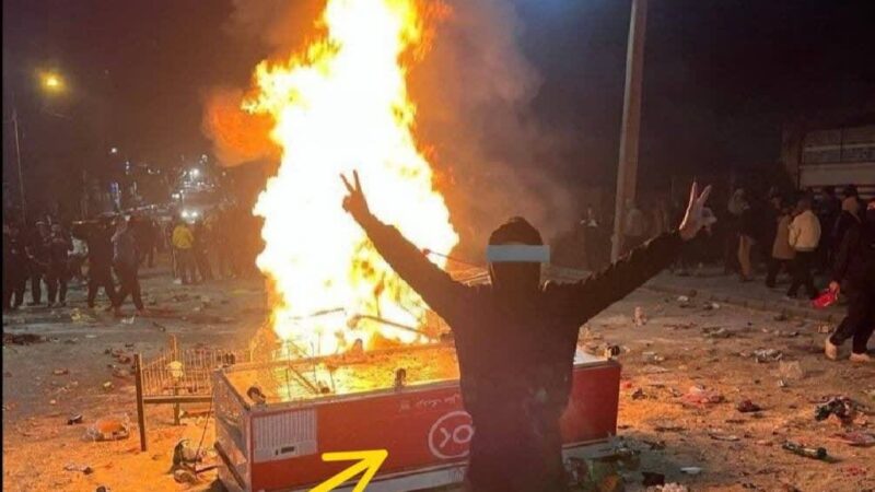 غارت عجیب فروشگاه افق کوروش در آبدانان؛ نابودی گسترده مواد غذایی در سایه اعتراضات!