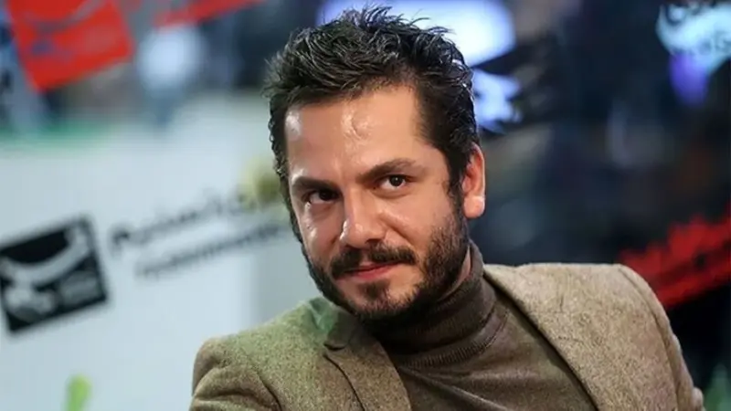 عباس غزالی در آسانسور با دخترش؛ سلفی متفاوت و جنجالی که همه را شوکه کرد!