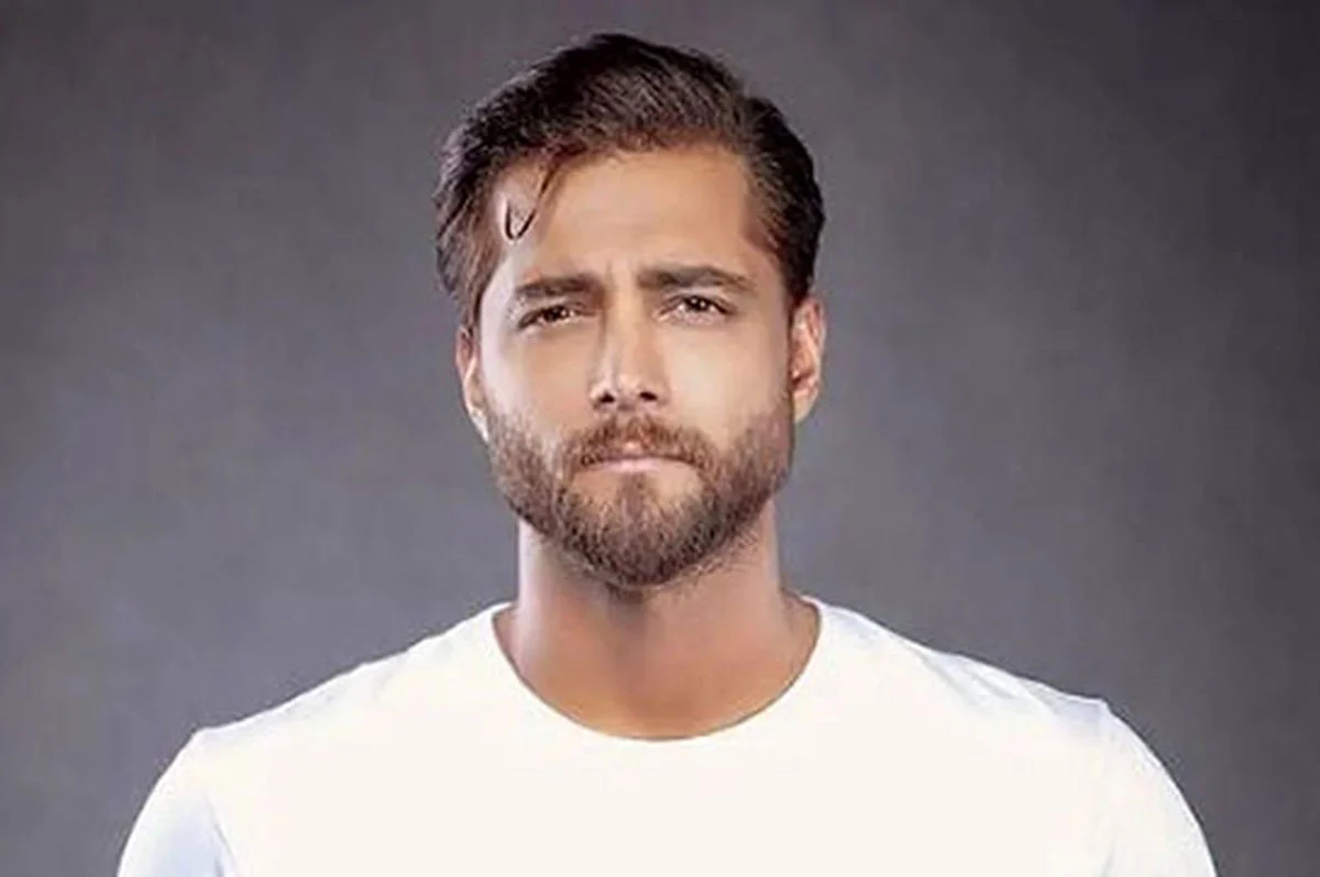 امیر مقاره در فهرست جذاب‌ترین چهره‌های ۲۰۲۵؛ آیا او موفق خواهد شد؟