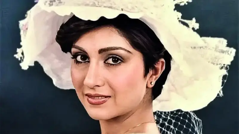 عکس نایاب و دیده‌نشده لیلا فروهر در خانه پدری؛ تصویری از کودکی خواننده محبوب کنار پدرش