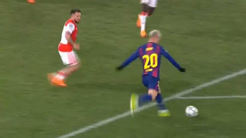 گل سوم بارسلونا به اسلاویاپراگ (دنی اولمو)