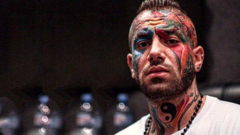 بیوگرافی امیر تتلو از آغاز تا امروز؛ زندگی پرحاشیه و خبرساز خواننده محبوب با حکمی شوکه‌کننده!