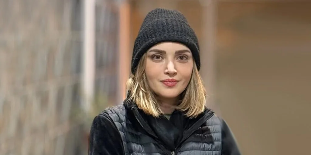 چیدمان اروپایی و مینیمال خانه بهنوش طباطبایی؛ خانم بازیگر با رنگ ترند 2026 چه دکور جذابی چیده