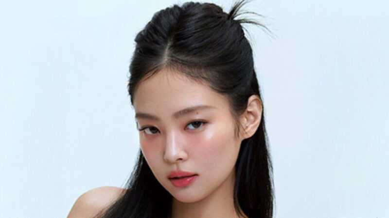 کیم جنی با استایل ساده‌اش بار دیگر دل هواداران را برد؛ راز جذابیت بی‌نظیر ستاره بلک‌پینک چیست؟