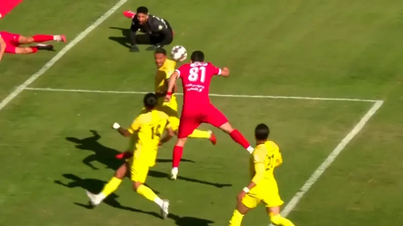 گل اول پرسپولیس به فجرسپاسی رضا شکاری