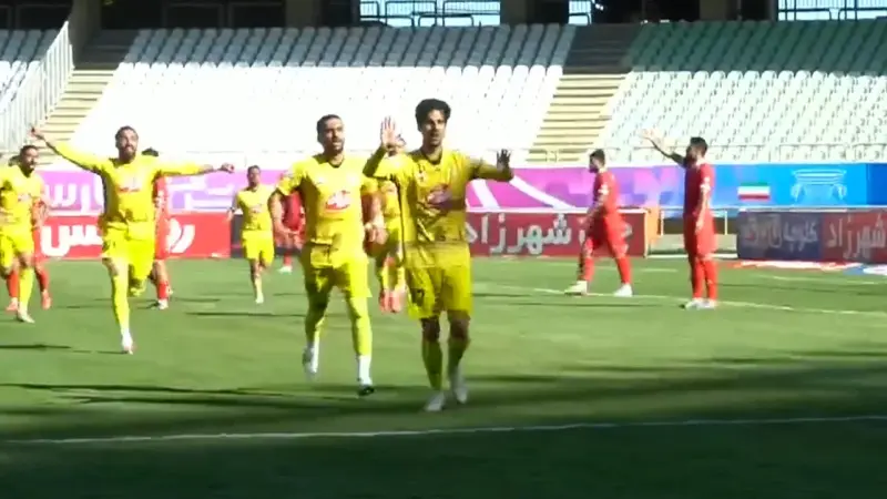 گل اول فجرسپاسی به پرسپولیس حسین شهابی