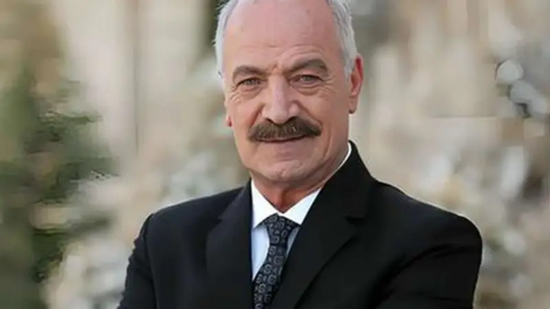 «سعید راد» در جوانی و در کنار فرزندان خردسال اش؛ دهه ۵۰