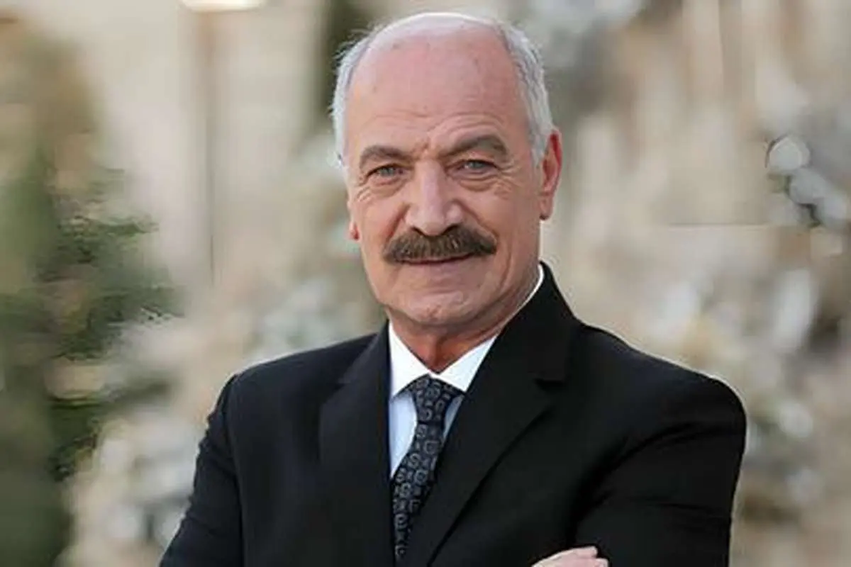 «سعید راد» در جوانی و در کنار فرزندان خردسال اش؛ دهه ۵۰