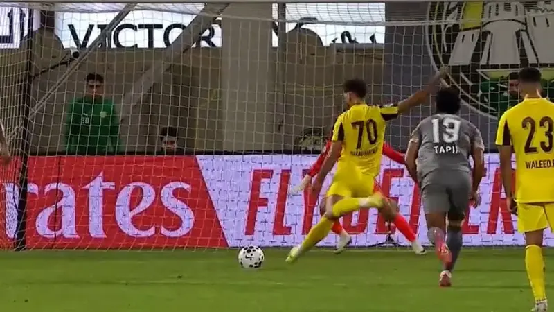 گل اول کلباء به الوصل (پنالتی – مغانلو)