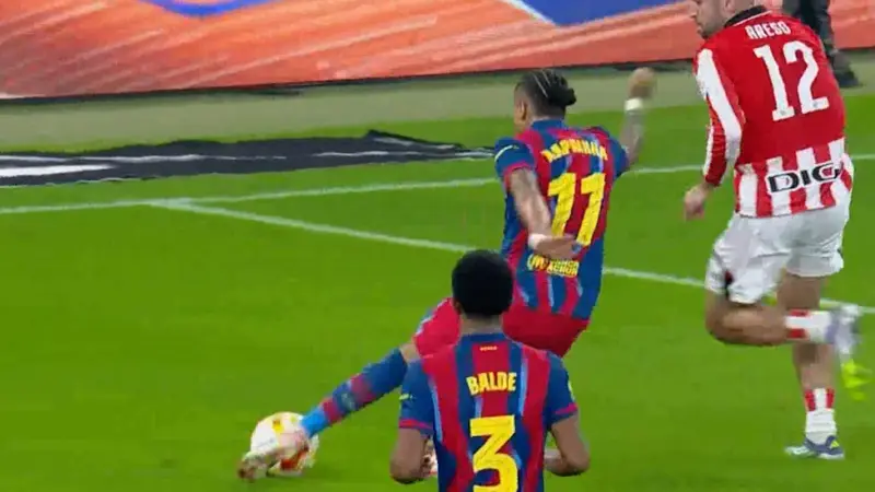گل چهارم بارسلونا به بیلبائو (رافینیا)