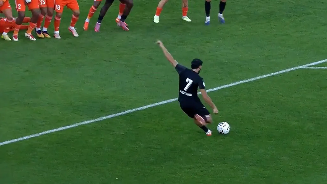 گل اول کلباء به عجمان (کاشته قدوس) - تصویر شاخص