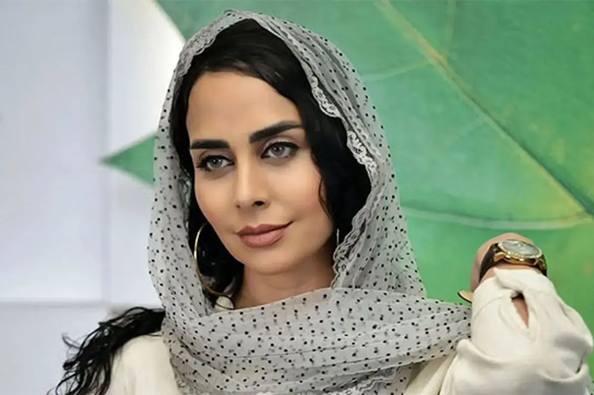 چهره متفاوت بیتا عالمی در اتاق گریم سریال پررمز و راز «سوجان» / خانم بازیگر عجب ژستی گرفته - اخبار