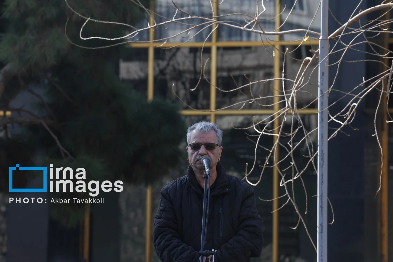 تشییع عنایت بخشی با حضور هنرمندان