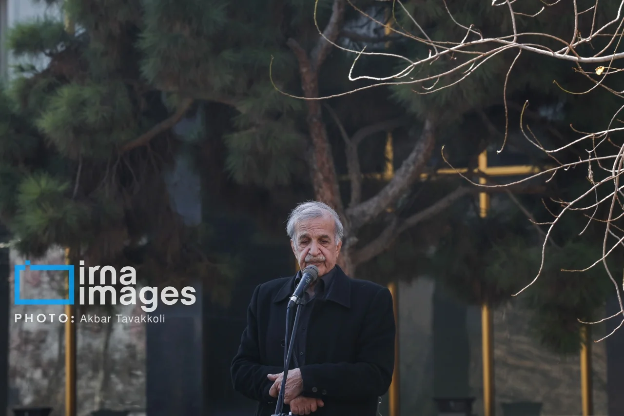 تشییع عنایت بخشی با حضور هنرمندان