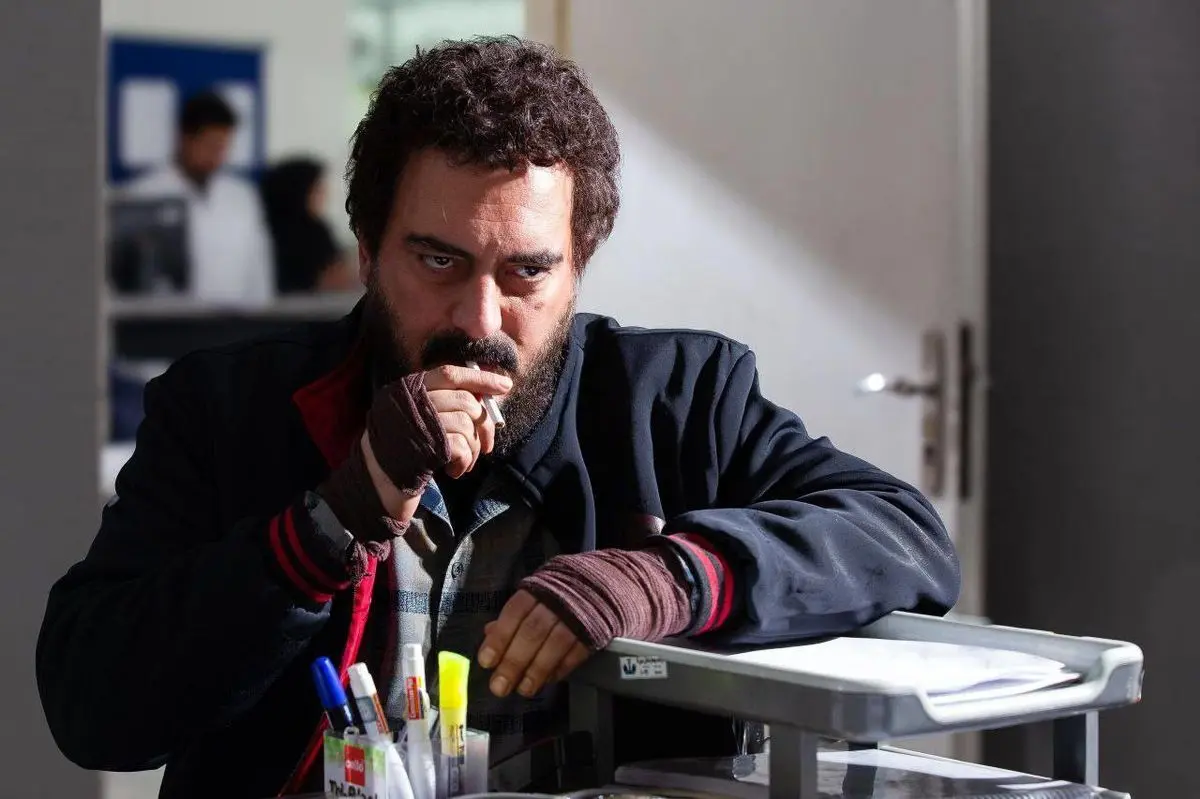 ژست متفاوت نیما شاهرخ‌شاهی در کنار سگ بازیگوشش که همه را متحیر کرد - اخبار