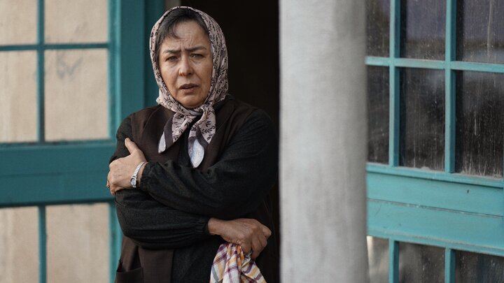 آزبتا حاجیان پس از سال‌ها سکوت، راز اعتراض پسر جوان را فاش کرد؛ داستانی که جشنواره را تکان داد!