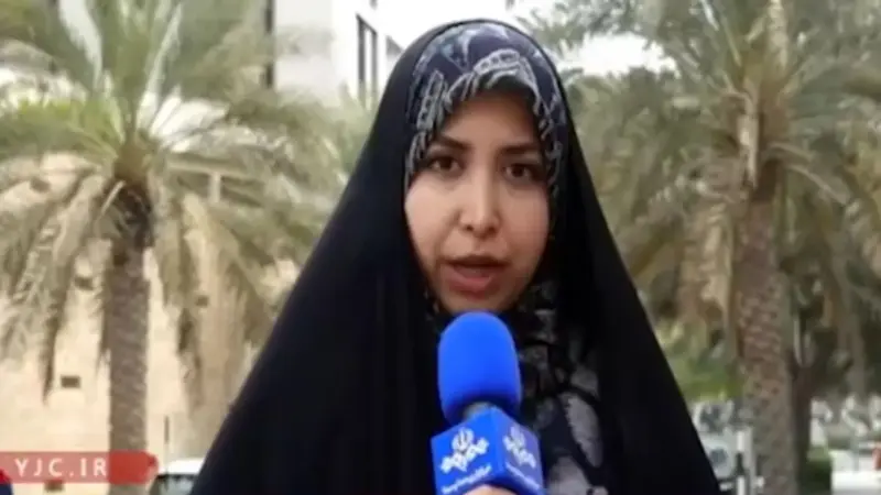 رجزخوانی عجیب خبرنگار صداوسیما با گوشی آیفون در مذاکرات مسقط؛ کاربران شوکه شدند!