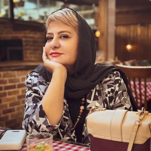 رابعه اسکویی 