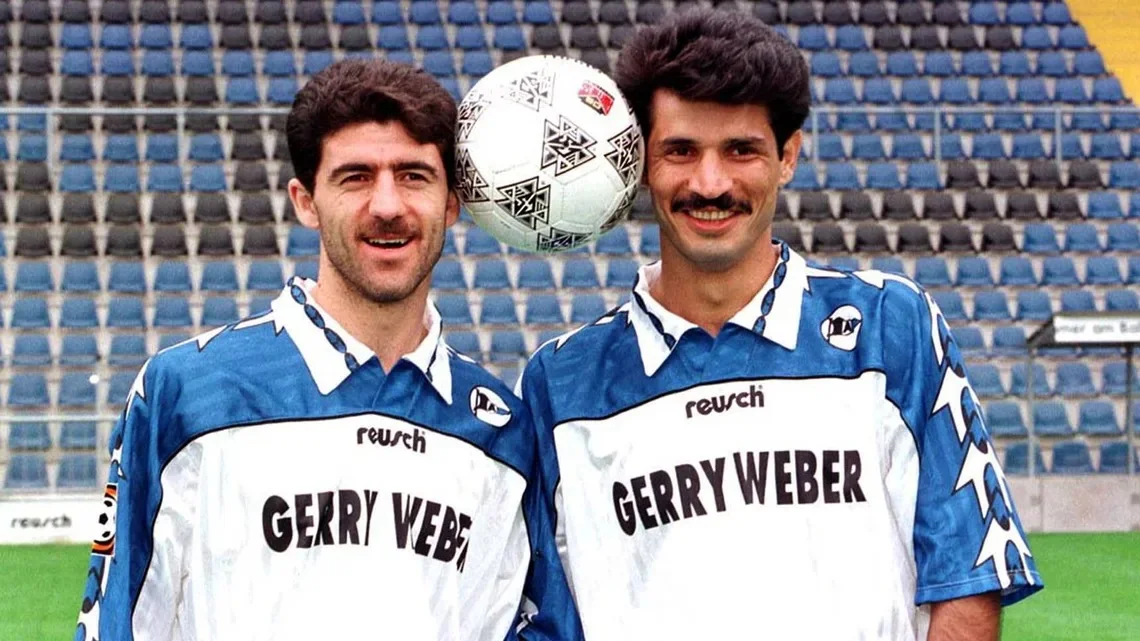 علی دایی در آرمینیا بیله فلد