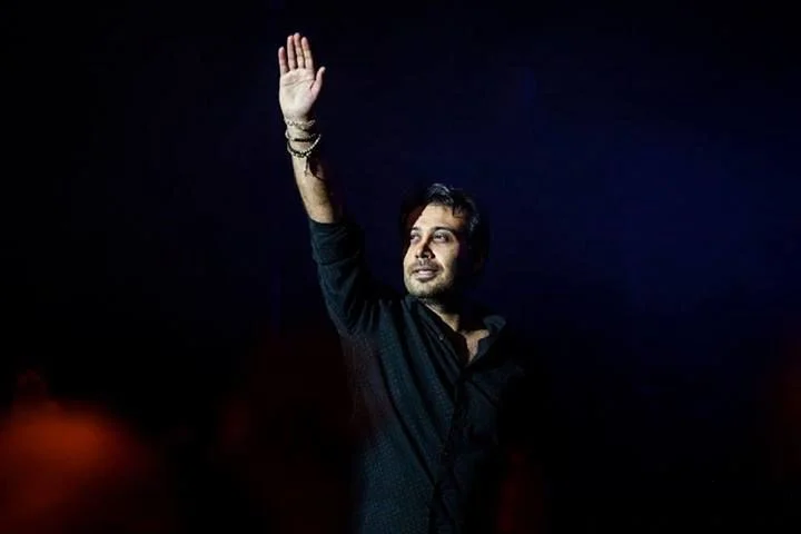 محسن چاوشی در کنسرت مهدی یراحی