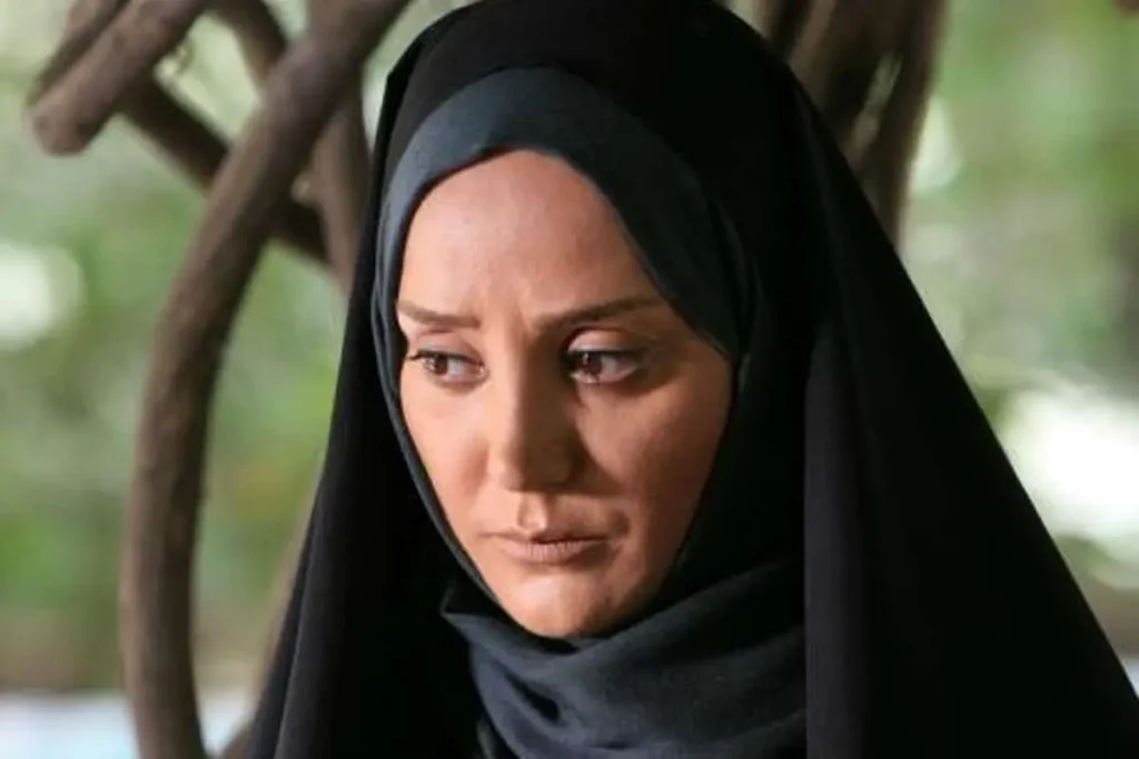 مینا لاکانی بازیگر سابق تلویزیون ایران