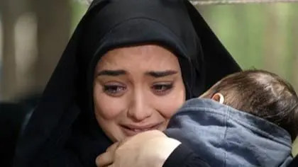 سنگ قبر برادرزاده نرگس محمدی؛ تصویری که دل‌ها را به درد آورد - چهره‌ها