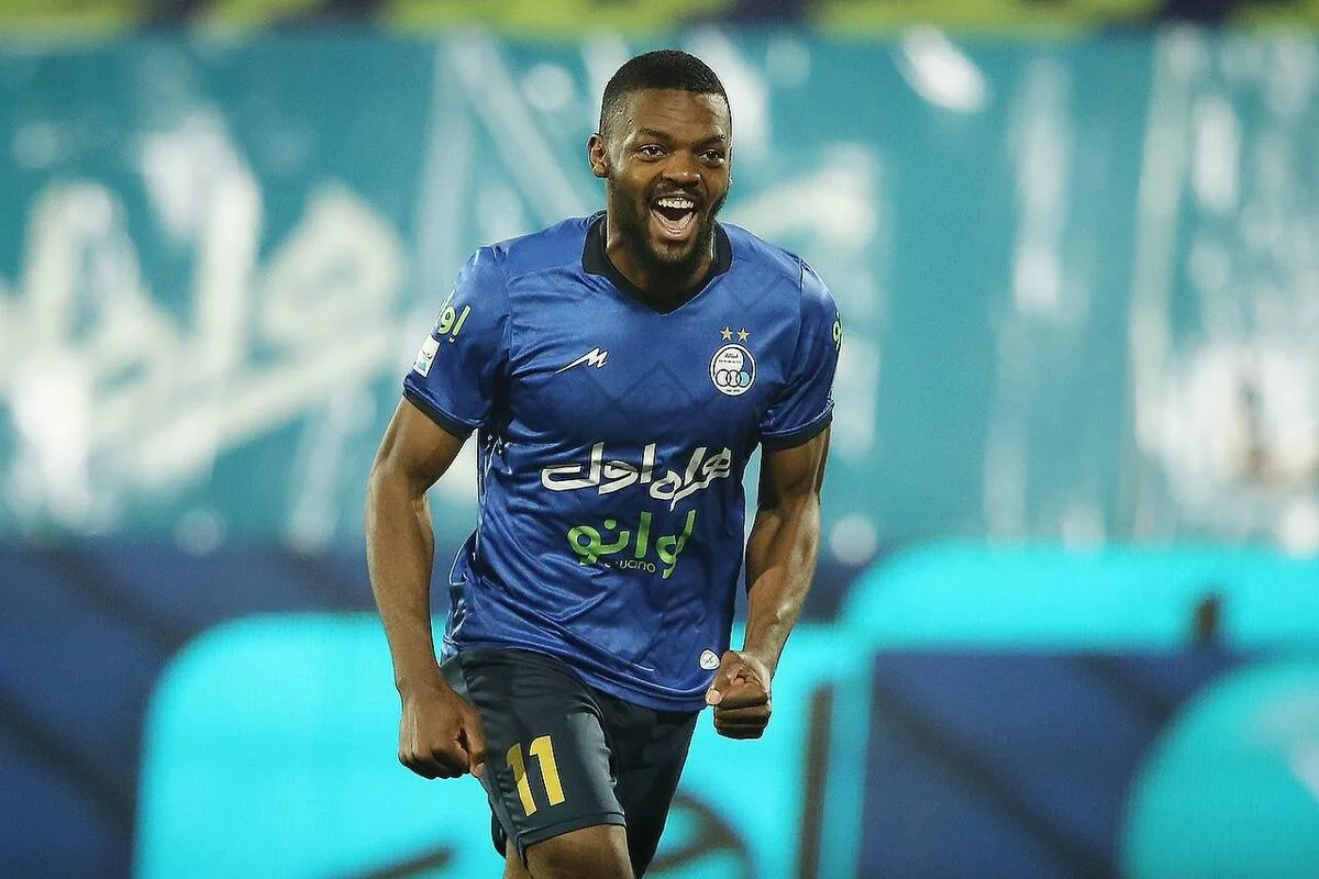 کوین یامگا در استقلال