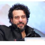 حمله تند محسن کیایی به علیرضا دبیر: تو جهل خودت بمون امیدی نیست - چهره‌ها