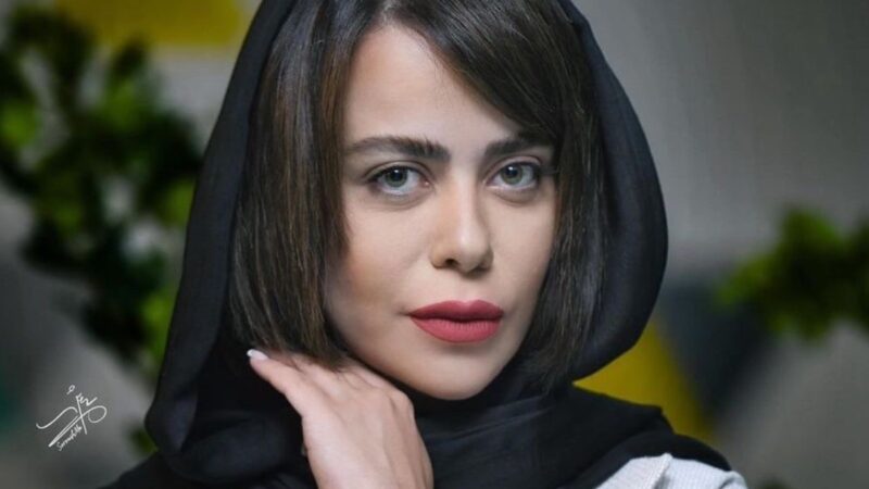 الهام اخوان مجری جدید تلویزیون با ظاهری متفاوت؛ استایل در ویژه‌برنامه رمضانی