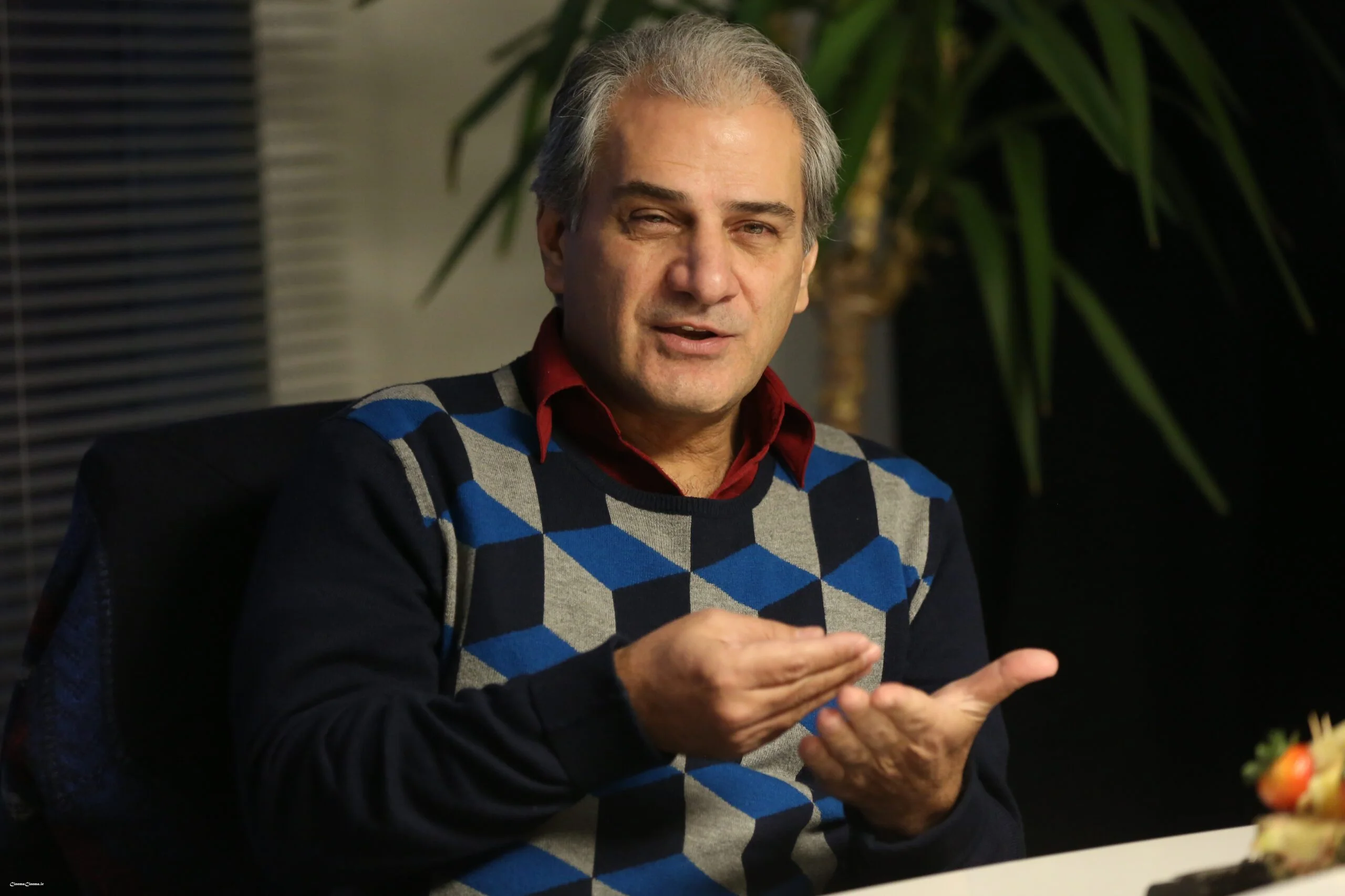 نگاهی شگفت‌انگیز به چهره ناصر سریال پدرسالار بعد از 32 سال؛ راز جوانی در 69 سالگی! - تصویر شاخص