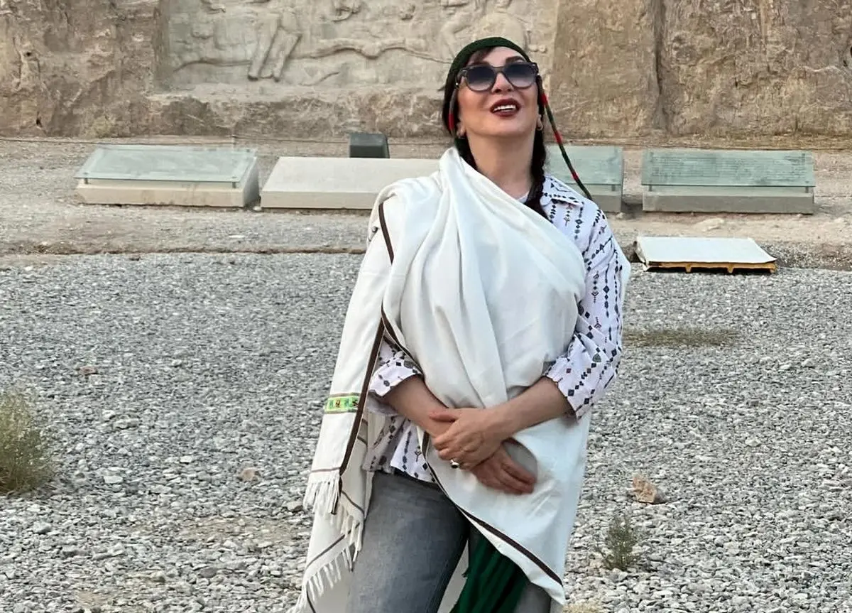 افسانه بایگان در کنار شاعر بزرگ خراسانی؛ ادای احترامی که قلب‌ها را لرزاند - اخبار