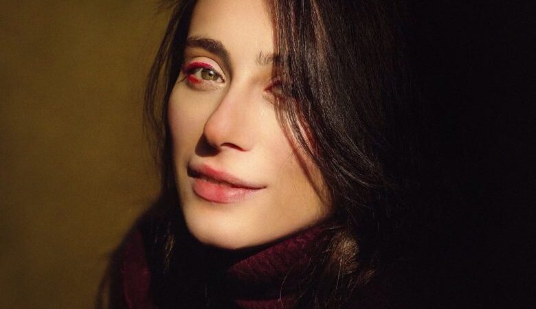 تصاویر دیده نشده از کودکی گلنوش قهرمانی؛ عطیه سریال ساهره همه را شگفت‌زده کرد!