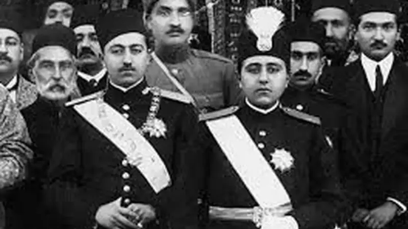 تصاویر نادر از سفر احمدشاه و ولیعهد انگلیس در لندن که همه را شگفت‌زده کرد!