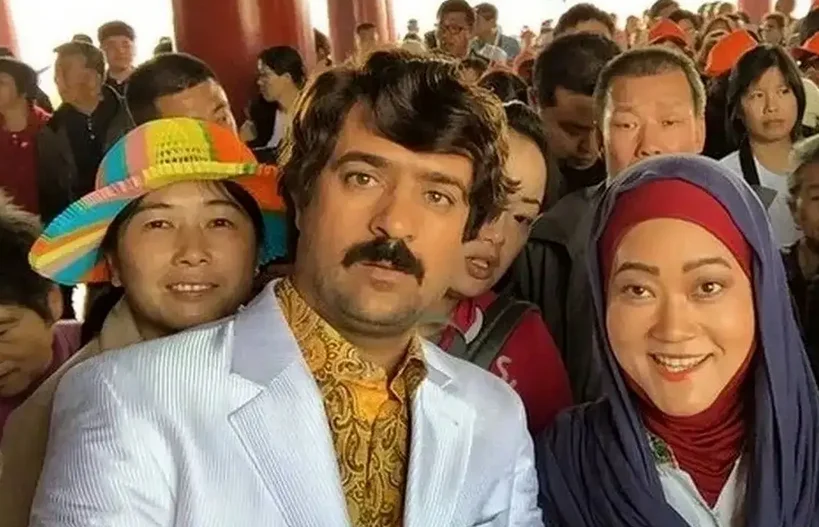 ژست خاص ارسطوی پایتخت و همسر مشهورش کنار الناز حبیبی در نمایشگاه نقاشی - اخبار