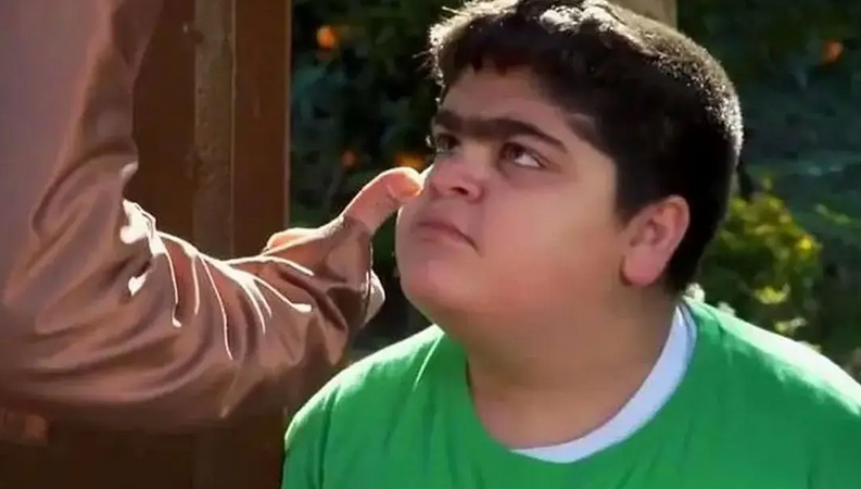 دیدار تاریخی «بهروز پایتخت» با «دکتر جکول» در سال 1403؛ شباهت عجیب ابوالفضل رجبی به این بازیگر