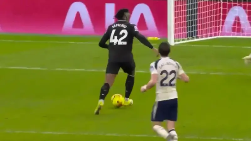 گل دوم منچسترسیتی به تاتنهام (آنتوان سمنیو)