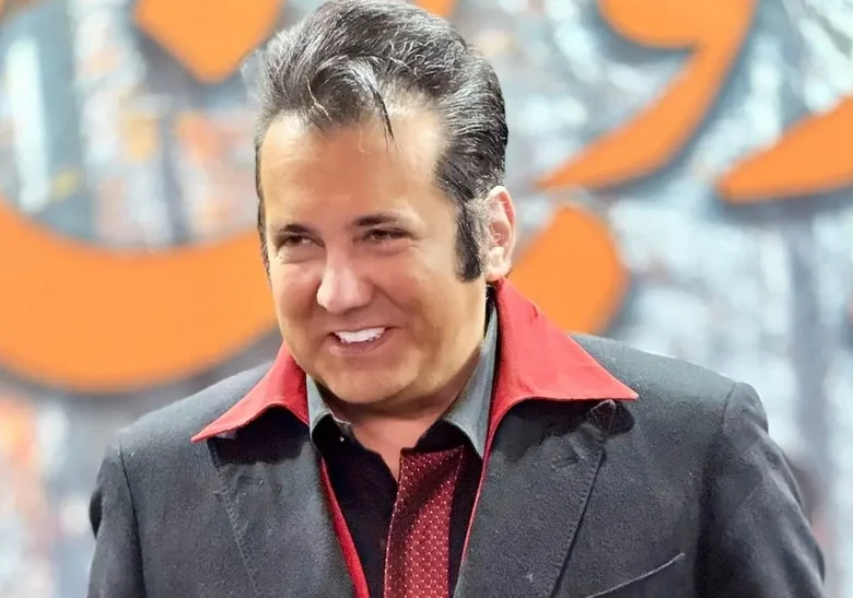 نگاهی نادر به پشت صحنه سریال خاطره‌ساز «کیف انگلیسی» با حضور حسام نواب صفوی و سیروس گرجستانی - اخبار