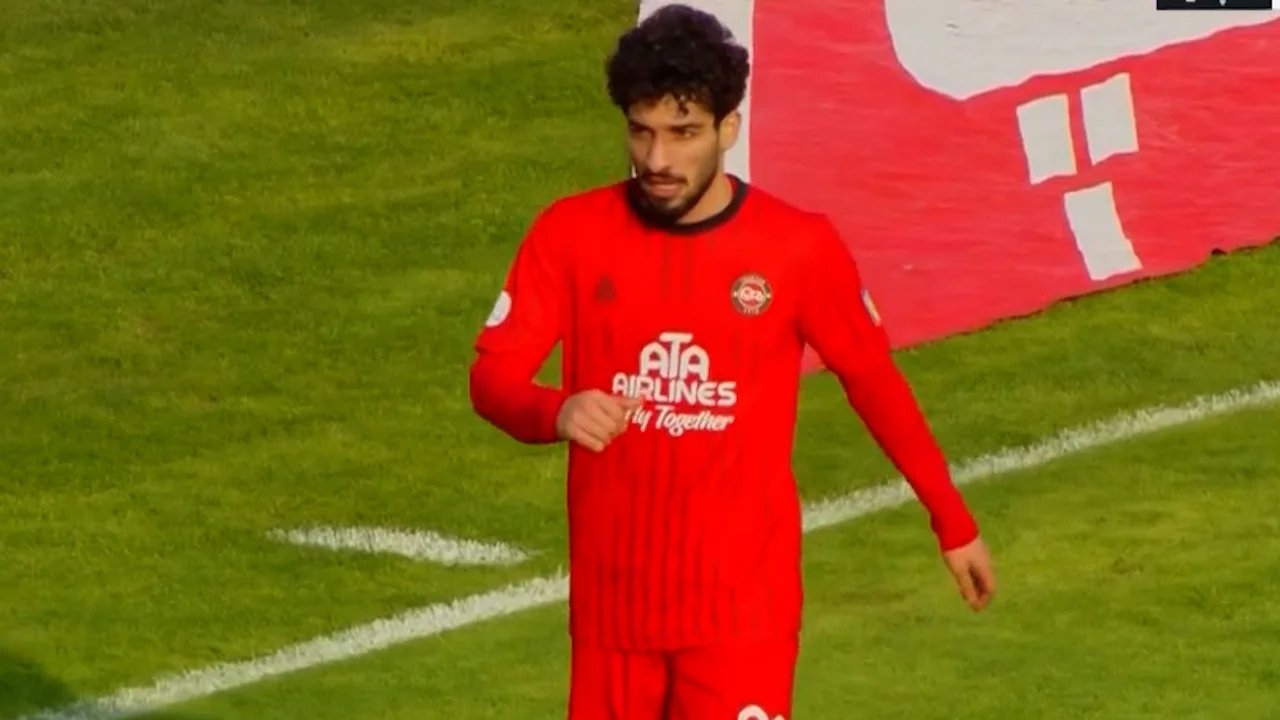 گل اول تراکتور به سپاهان مهدی هاشم نژاد - تصویر شاخص