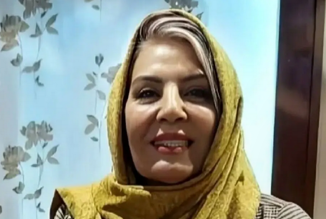 عکس| سفر شگفت‌انگیز به دهه ۵۰ ؛ استایل هندی زهره حمیدی در جوانی قبل از انقلاب!