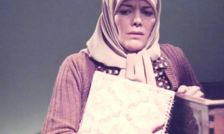 عکس| فخری خوروش در 54 سالگی ؛ نگاهی متفاوت به ششمین فیلم پس از انقلاب/ سال 62