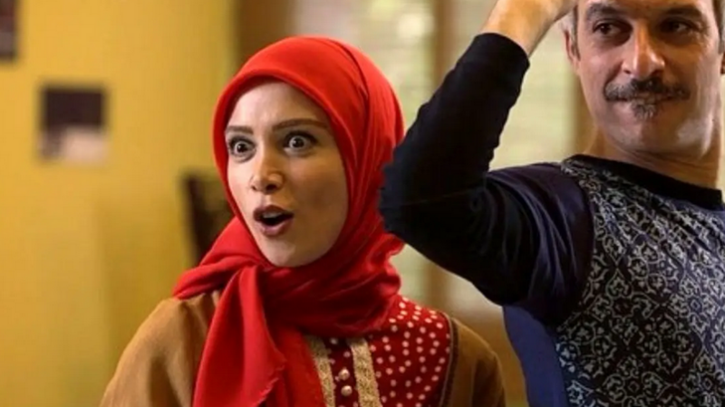 عکس| سفر به گذشته ؛ فرناز رهنما و کاظم سیاحی در پشت‌صحنه «یادداشت‌های زن خانه‌دار»