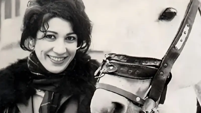 عکس| بیوگرافی و رازهای پنهان فروغ فرخزاد که هرگز نشنیده‌اید+ عکس همسران و فرزندش