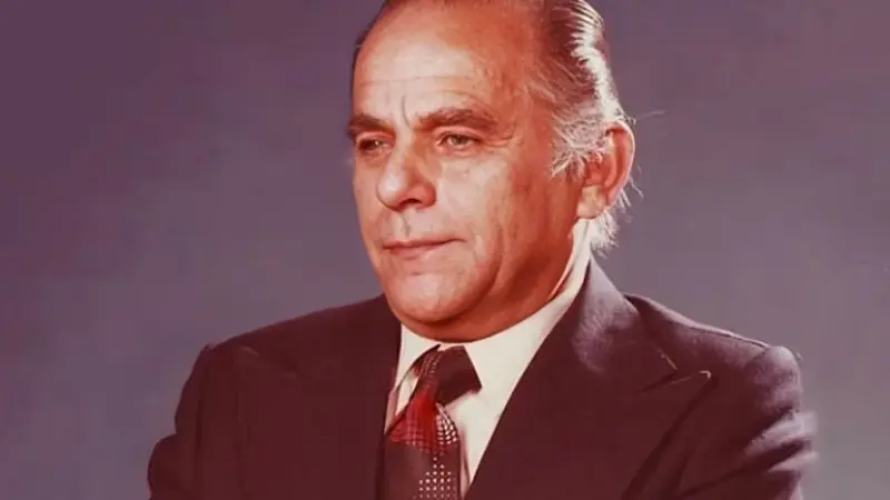 عکس| بیوگرافی فریدون مشیری؛ شاعر مهربان ایران و رازهای زندگی خصوصی‌اش که کمتر شنیده‌اید