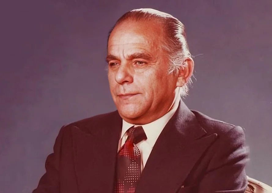 بیوگرافی فریدون مشیری؛ شاعر مهربان ایران و رازهای زندگی خصوصی‌اش که کمتر شنیده‌اید - اخبار